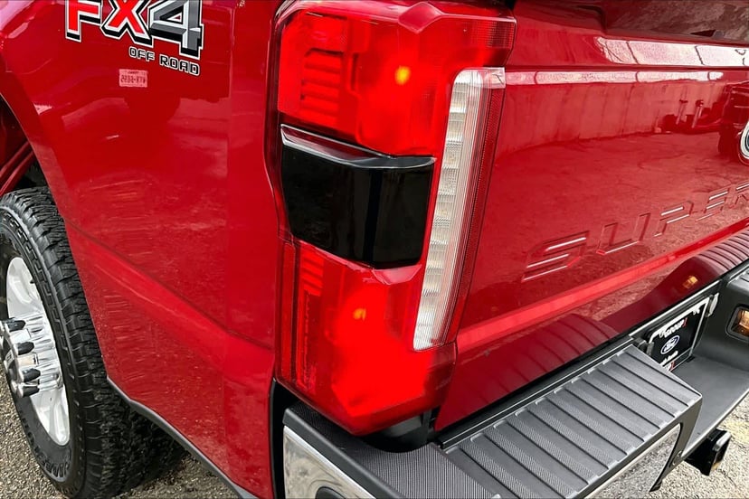 2023 Ford F-250 - Image 28