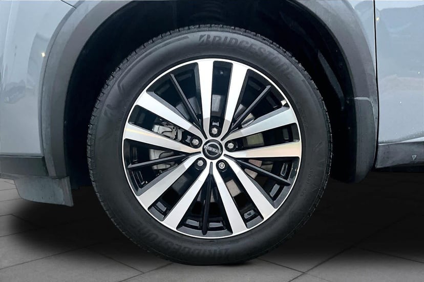 2023 Nissan Pathfinder - Image 11