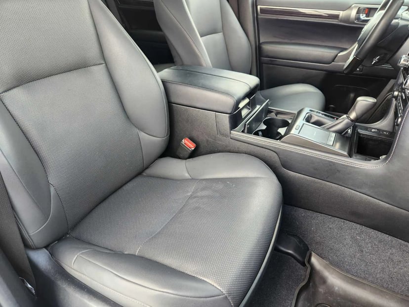 2023 Lexus GX 460 - Image 9