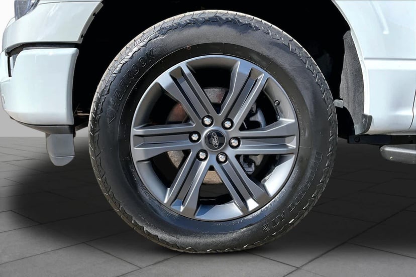 2023 Ford F-150 - Image 11