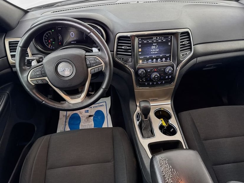 2017 Jeep Grand Cherokee - Image 27