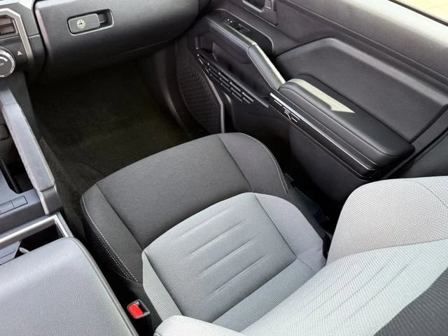 2025 Toyota 4Runner - Image 23