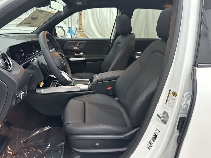 2026 Mercedes-Benz GLB - Image 19