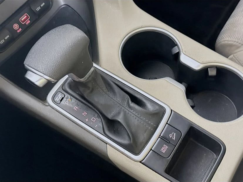 2017 Kia Sportage - Image 19