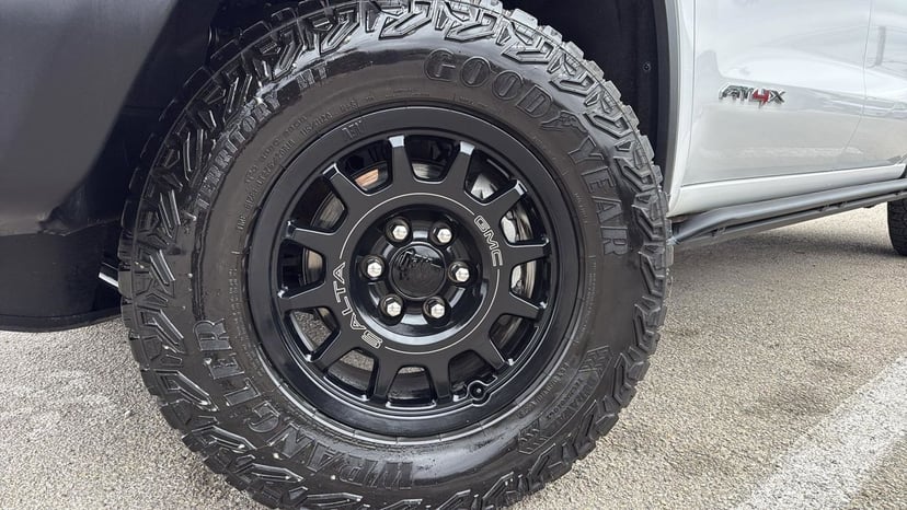2024 GMC Sierra 1500 - Image 9