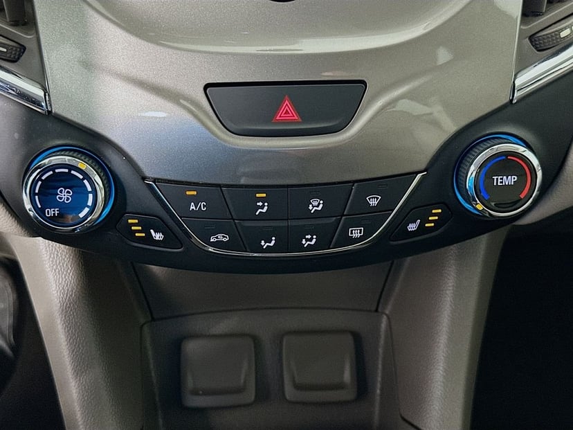 2017 Chevrolet Cruze - Image 15