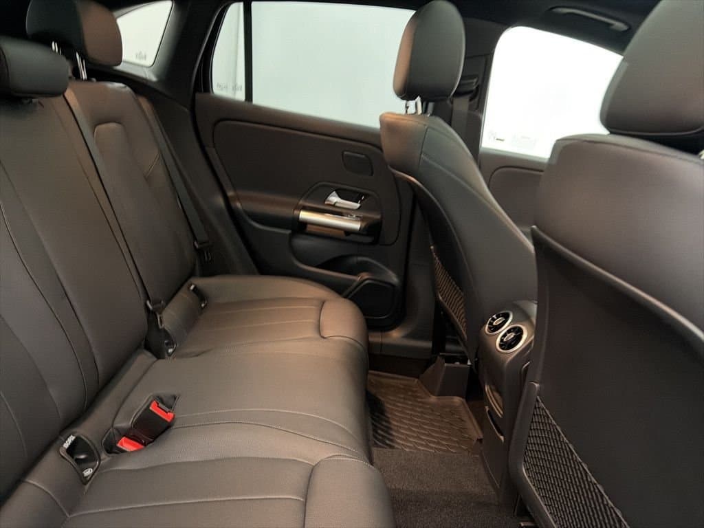 2026 MERCEDES-BENZ GLA - Image 28