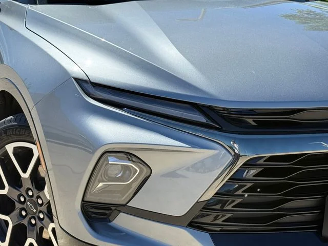 2025 Chevrolet Blazer - Image 3