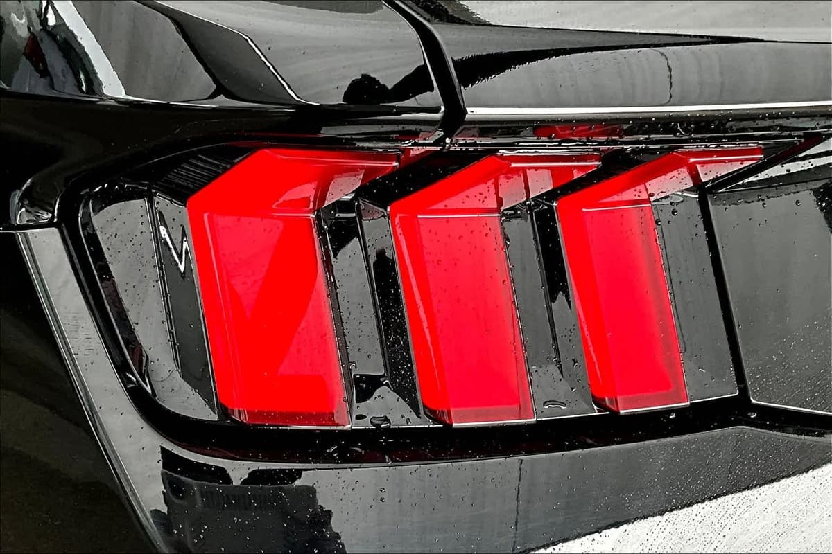 2024 Ford Mustang - Image 26