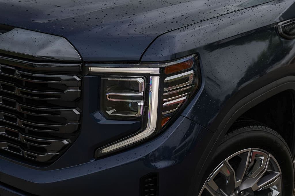 2022 GMC Sierra 1500 - Image 3