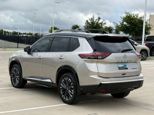 2025 Nissan Rogue - Image 3