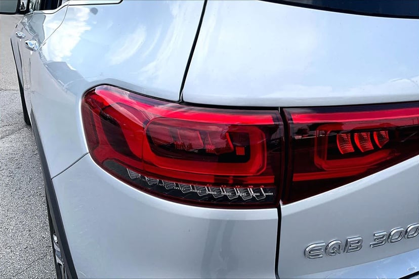 2023 Mercedes-Benz EQB 300 - Image 28