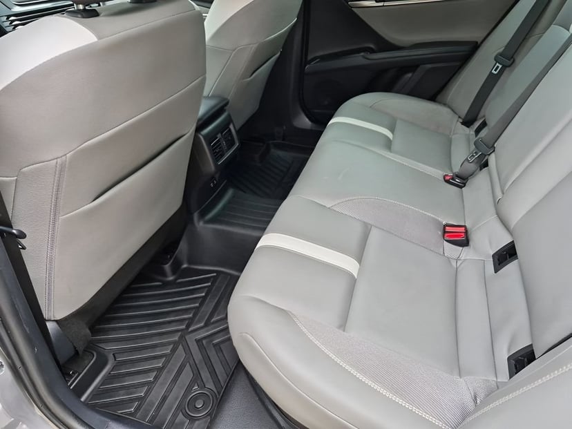 2025 Toyota Camry - Image 20