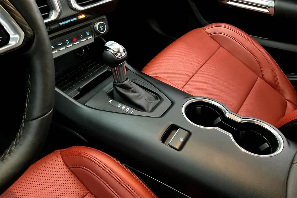 2024 Ford Mustang - Image 14