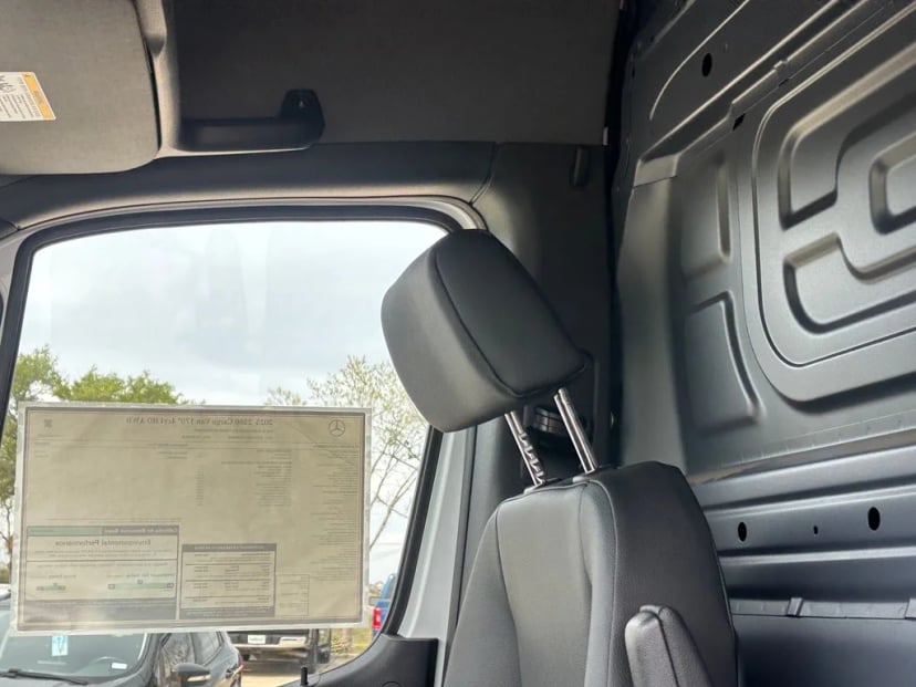 2025 Mercedes-Benz Sprinter 2500 - Image 10