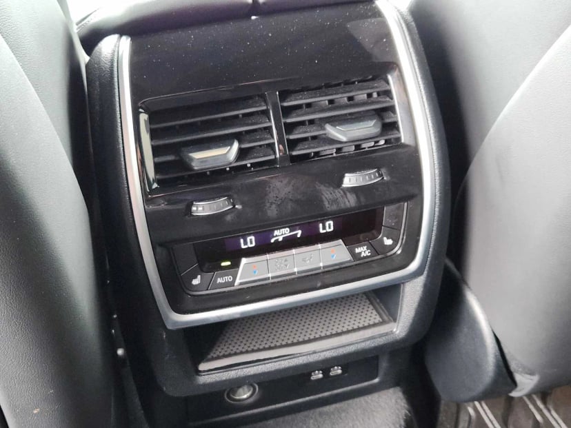 2023 BMW XM - Image 31