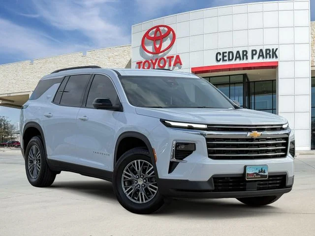 2025 Chevrolet Traverse - Image 1