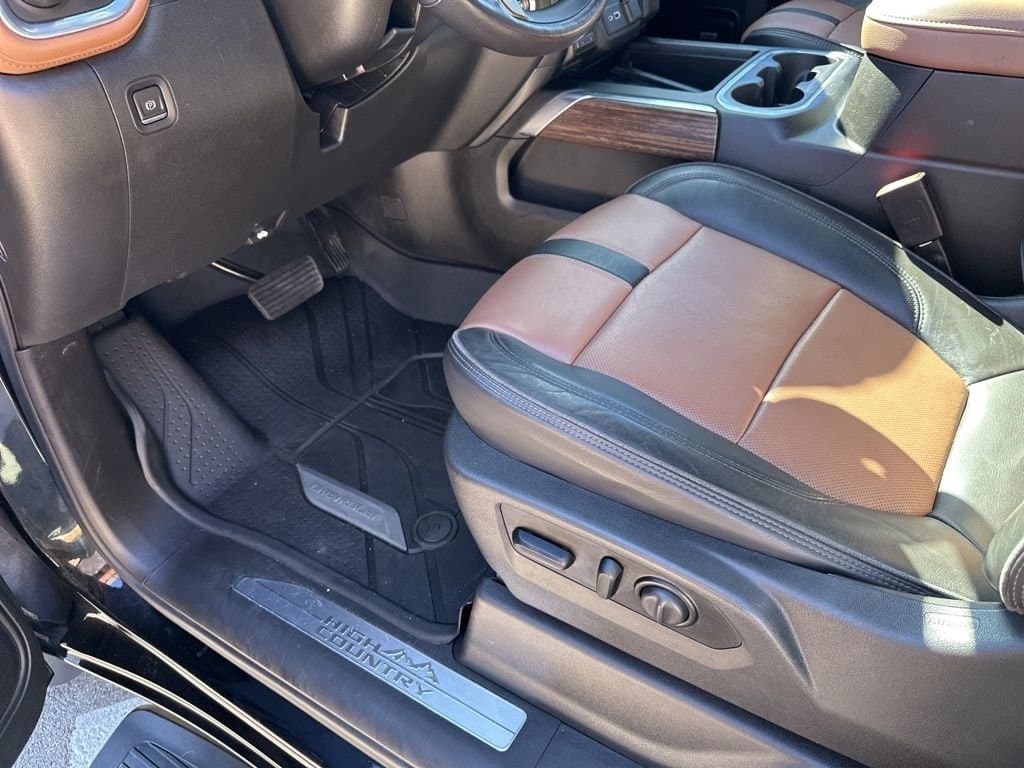 2021 Chevrolet Silverado 3500HD - Image 28