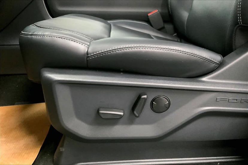 2026 Ford Expedition - Image 19