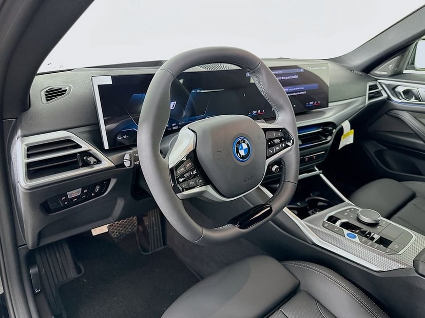 2026 BMW i4 - Image 9
