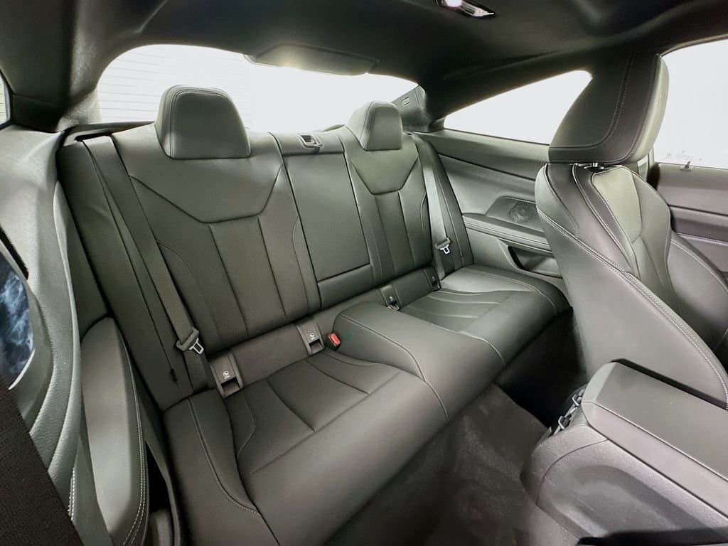 2025 BMW 4 Series - Image 28