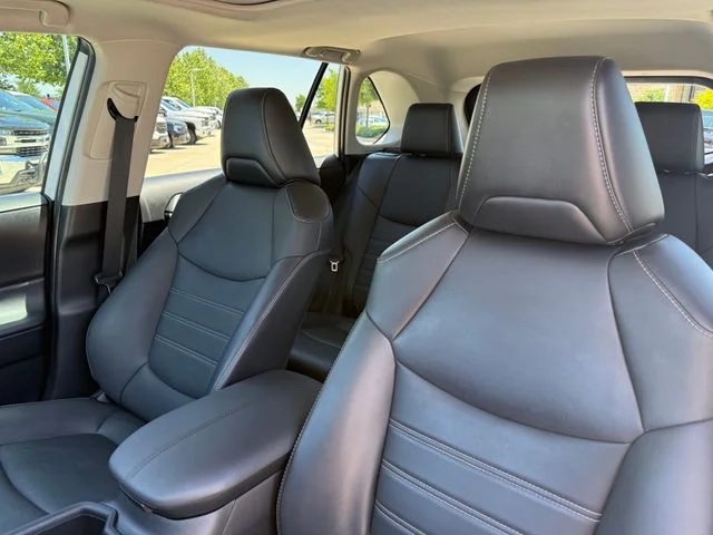 2022 Toyota RAV4 - Image 14
