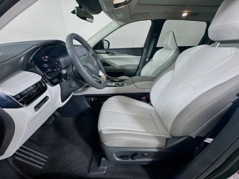 2027 INFINITI QX60 - Image 24