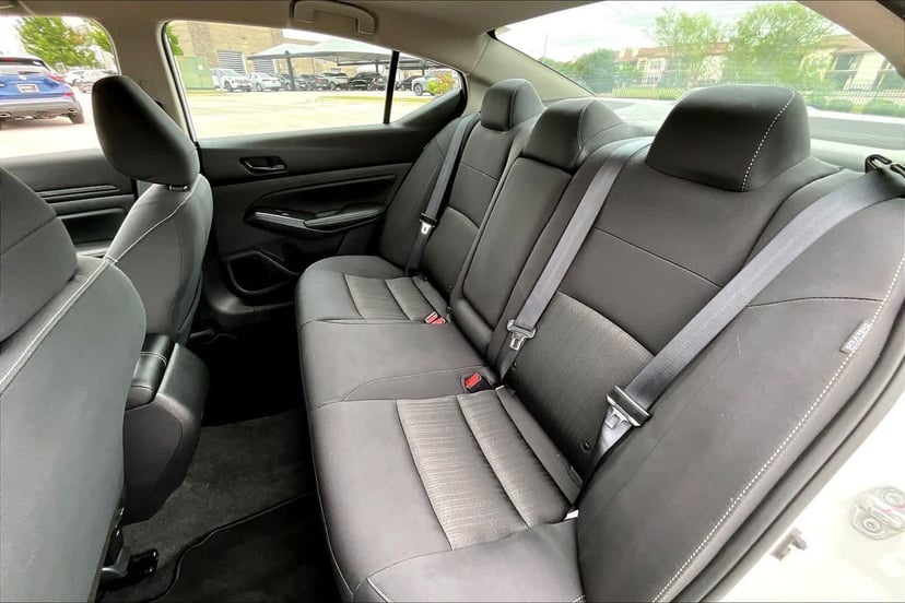 2025 Nissan Altima - Image 21
