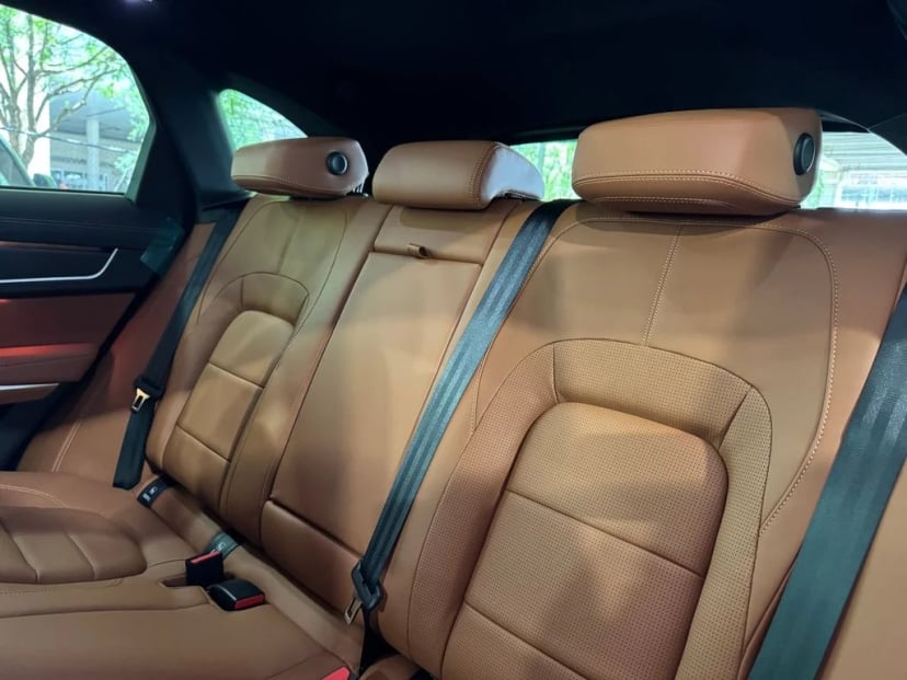 2026 Jaguar F-PACE - Image 14