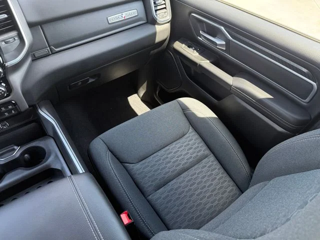 2025 Ram 1500 - Image 25