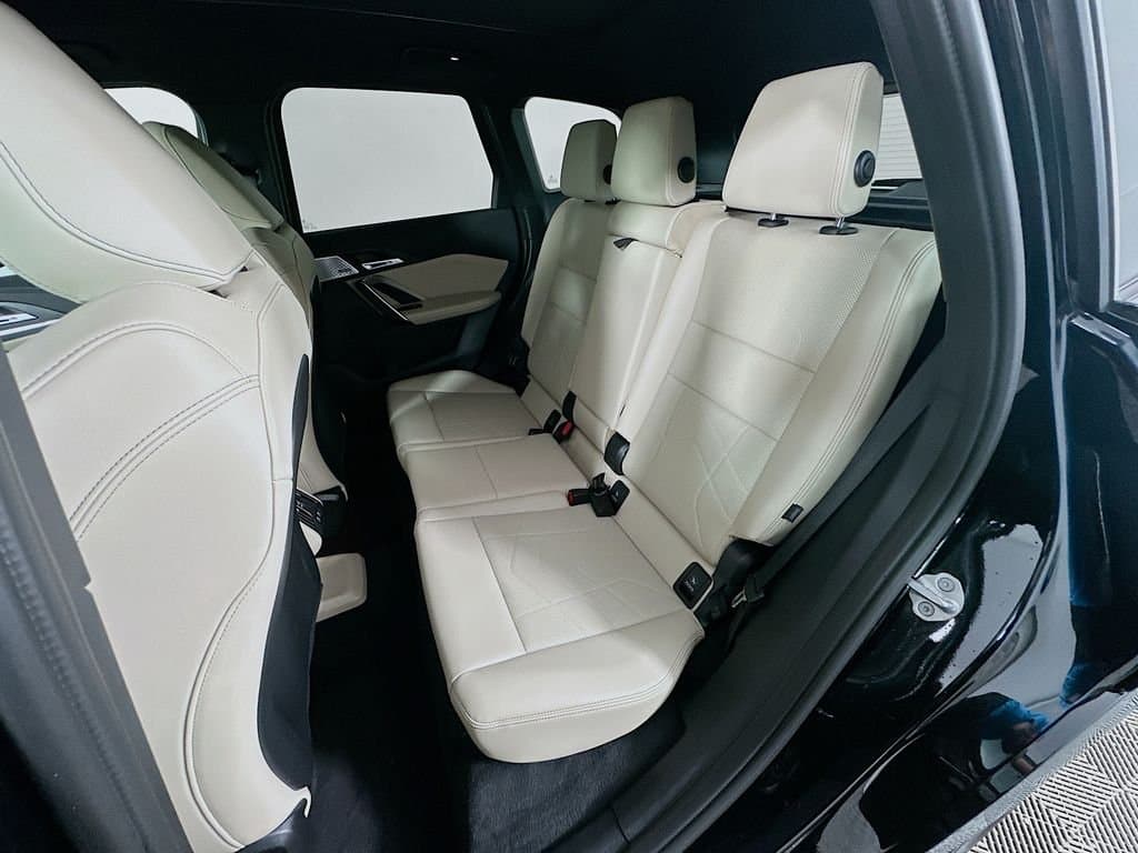 2025 BMW X1 - Image 24