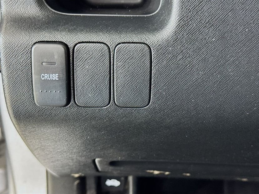 2003 Honda CR-V - Image 11