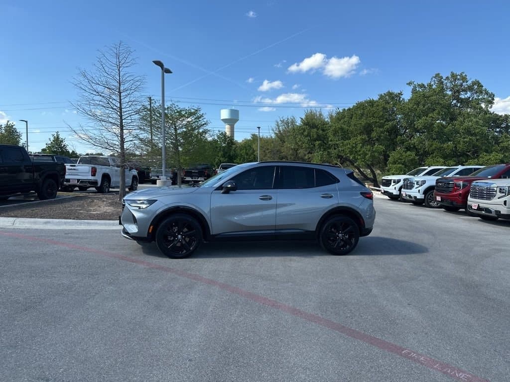 2023 Buick Envision - Image 4