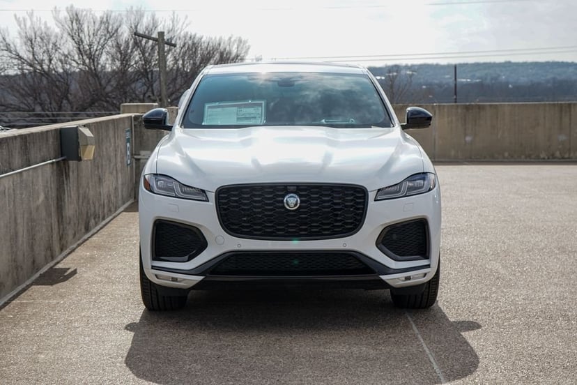 2026 Jaguar F-PACE - Image 4