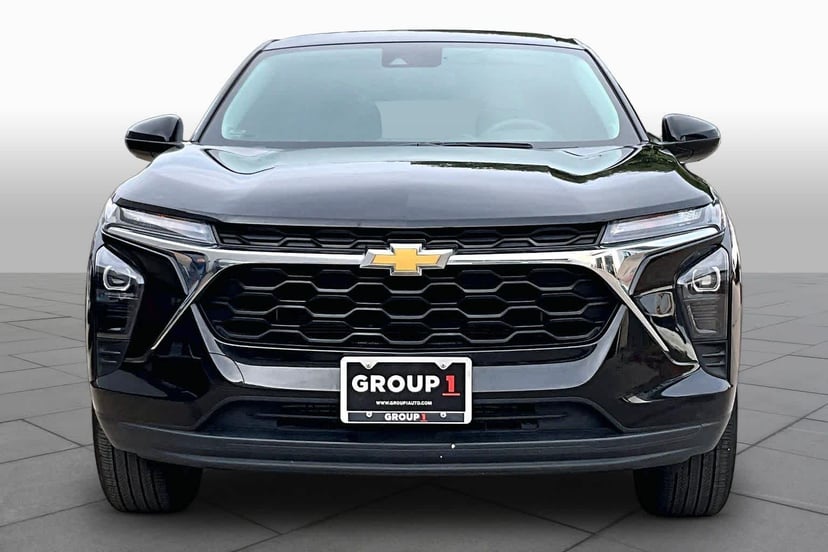 2025 Chevrolet Trax - Image 4