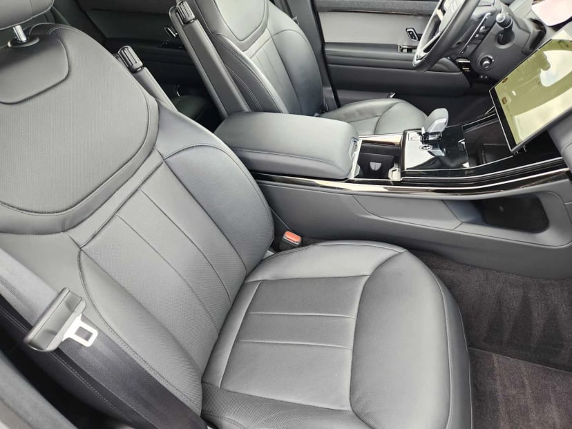2024 Land Rover Range Rover Sport - Image 13