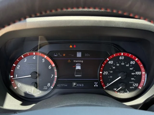 2023 Nissan Titan - Image 15