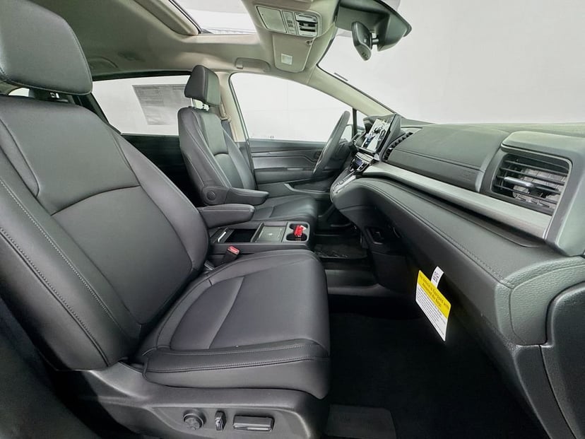 2026 Honda Odyssey - Image 40