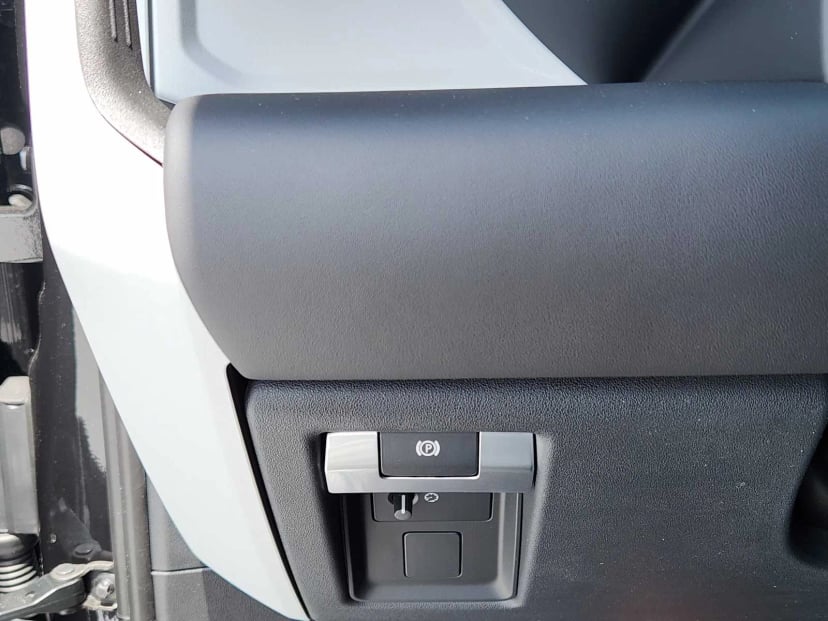 2026 LAND ROVER Defender 110 - Image 22