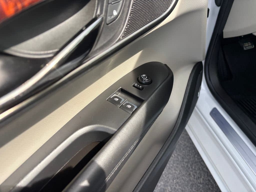 2017 Cadillac ATS - Image 25