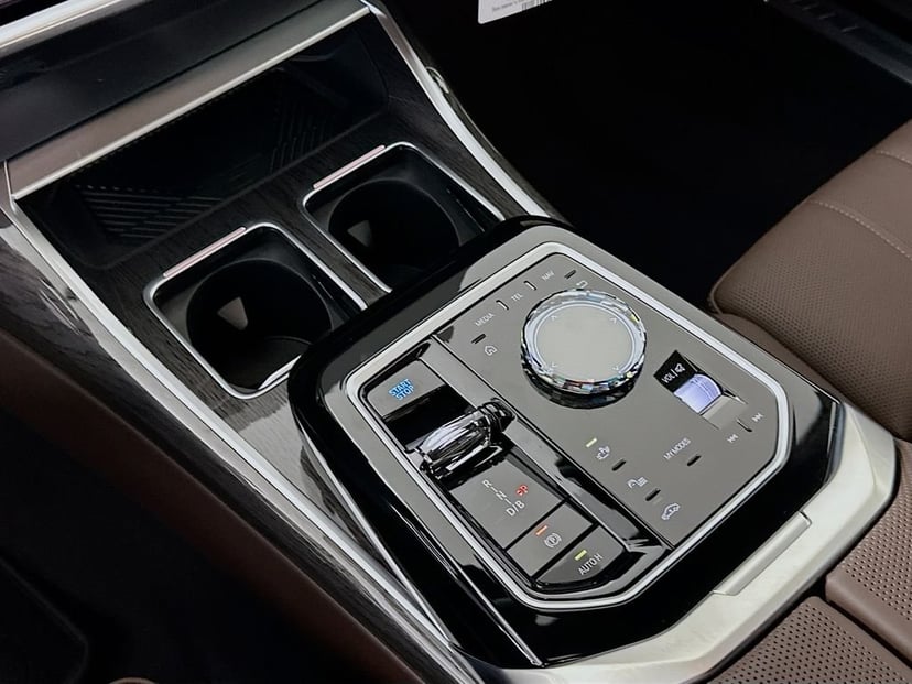 2026 BMW i7 - Image 15