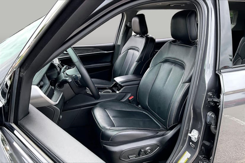 2022 Jeep Grand Cherokee L - Image 8