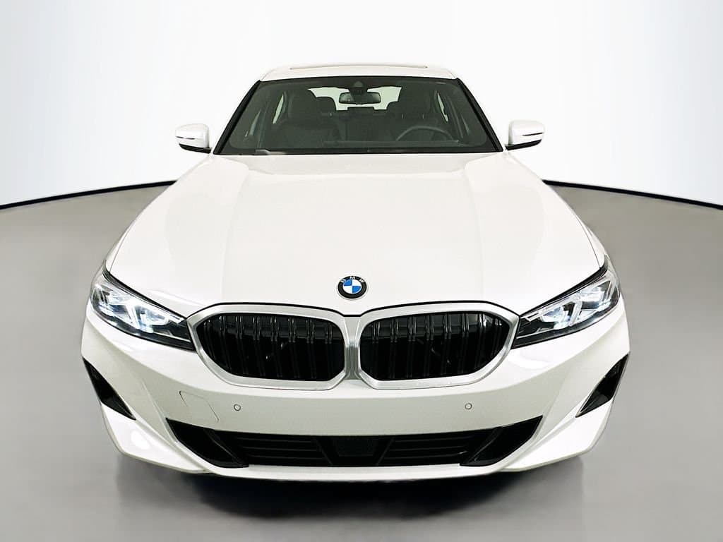 2025 BMW 3 Series - Image 2