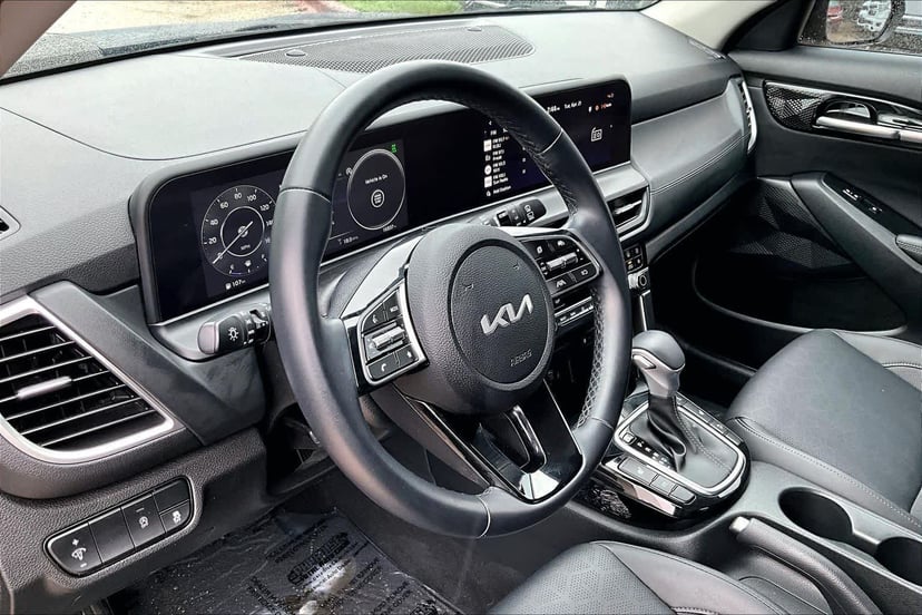 2024 Kia Seltos - Image 18