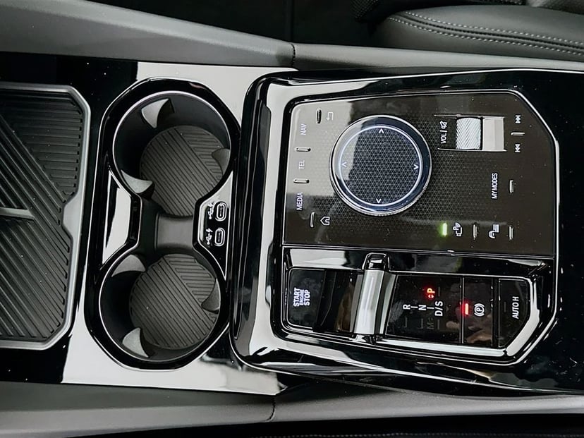 2026 BMW 5 Series - Image 15