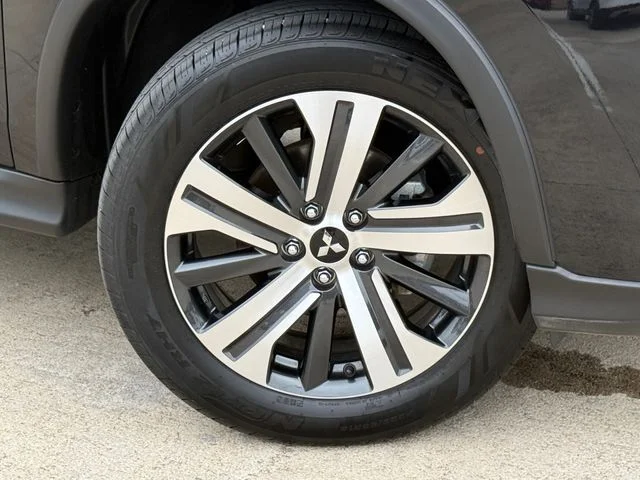 2025 Mitsubishi Outlander Sport - Image 2