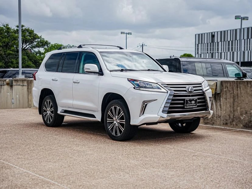 2021 Lexus LX - Image 11