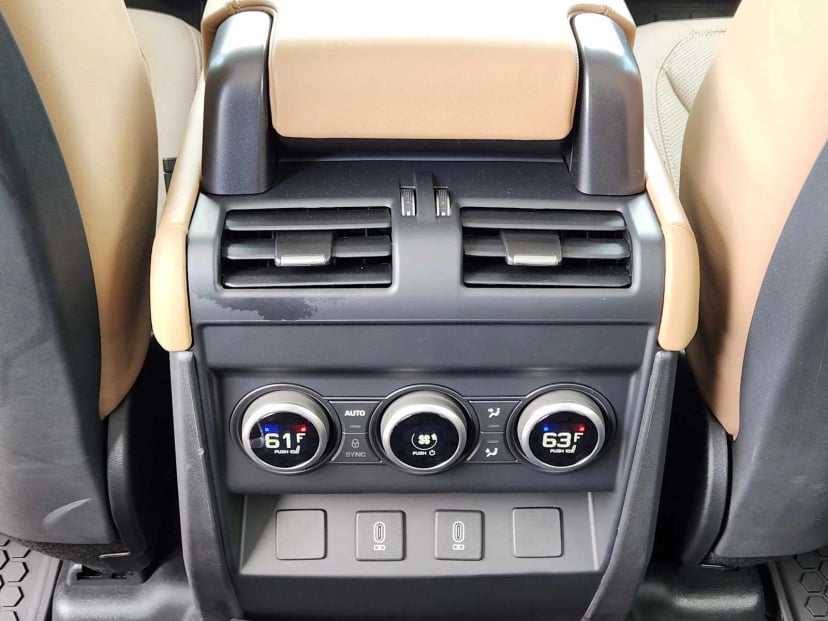 2026 LAND ROVER Defender 130 - Image 32