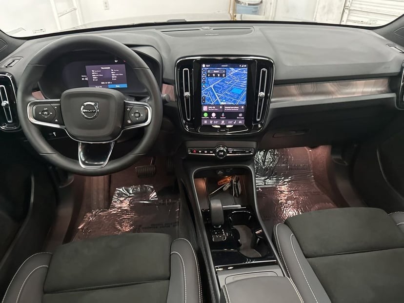 2022 Volvo C40 Recharge Pure Electric - Image 18