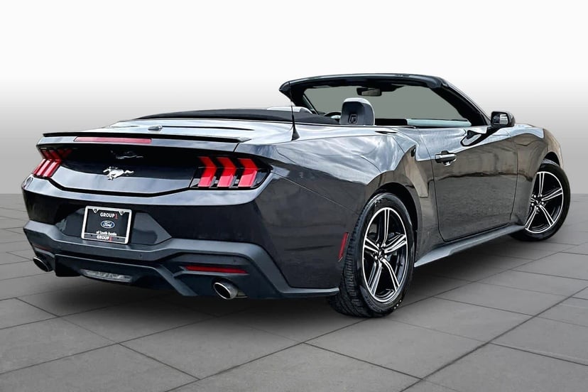 2024 Ford Mustang - Image 13